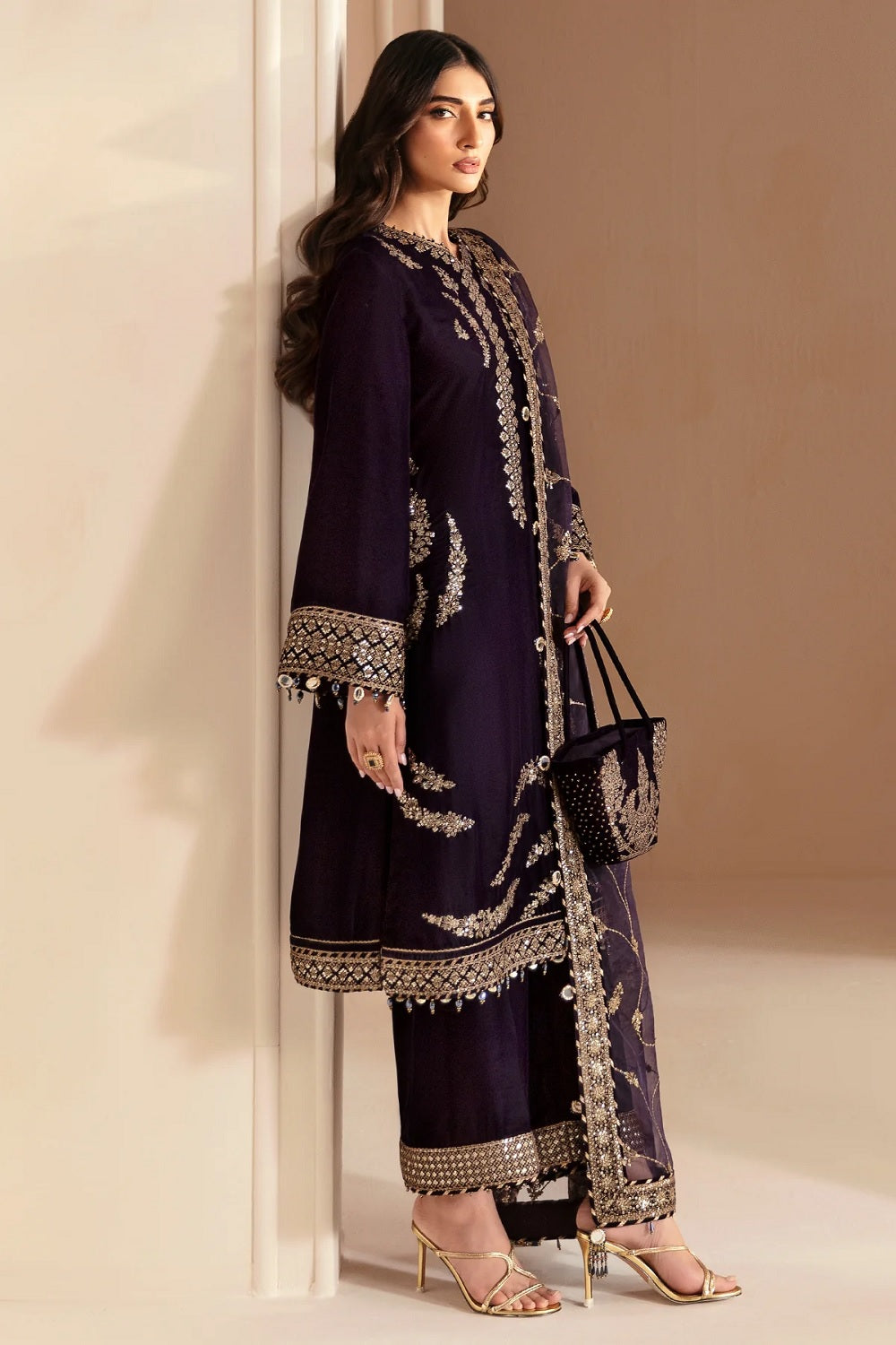 Festive Embroidered Velvet Formal VF-2026 - Z-1002