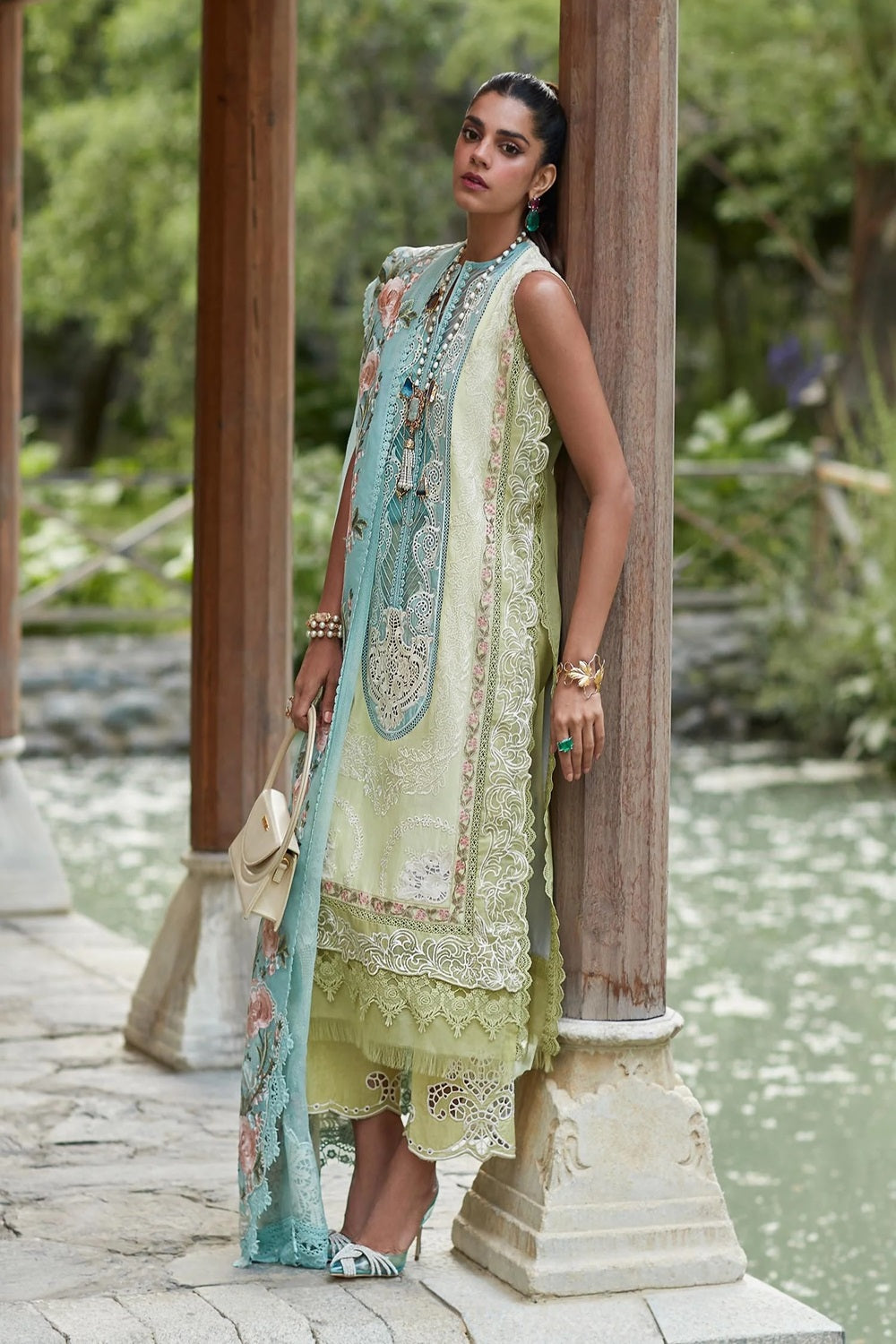 Luxury Embroidered Lawn'24 - Mountain Love - D6 A - Z-612